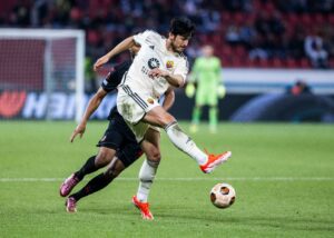 Top Iranian Striker Makes Surprising Move to UAE Club