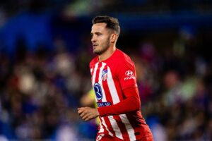 Top Midfielder Takes Massive Pay Cut for Surprising Move to New Club
