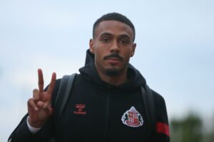 Sunderland Triumphs Over Hull City to Claim Championship Top Spot