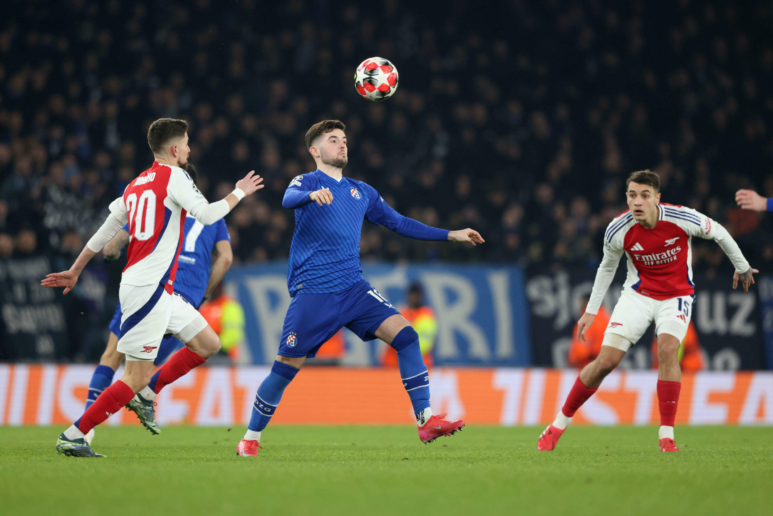 London, UK. 22nd Jan, 2025. Jorginho (A) Martin Baturina of Dinamo Zagreb, Jakub Kiwior (A) at the Arsenal v Dinamo Zagreb UEFA Champions League match, at the Emirates Stadium, London, UK on 22nd January, 2025. Credit: Paul Marriott/Alamy Live News