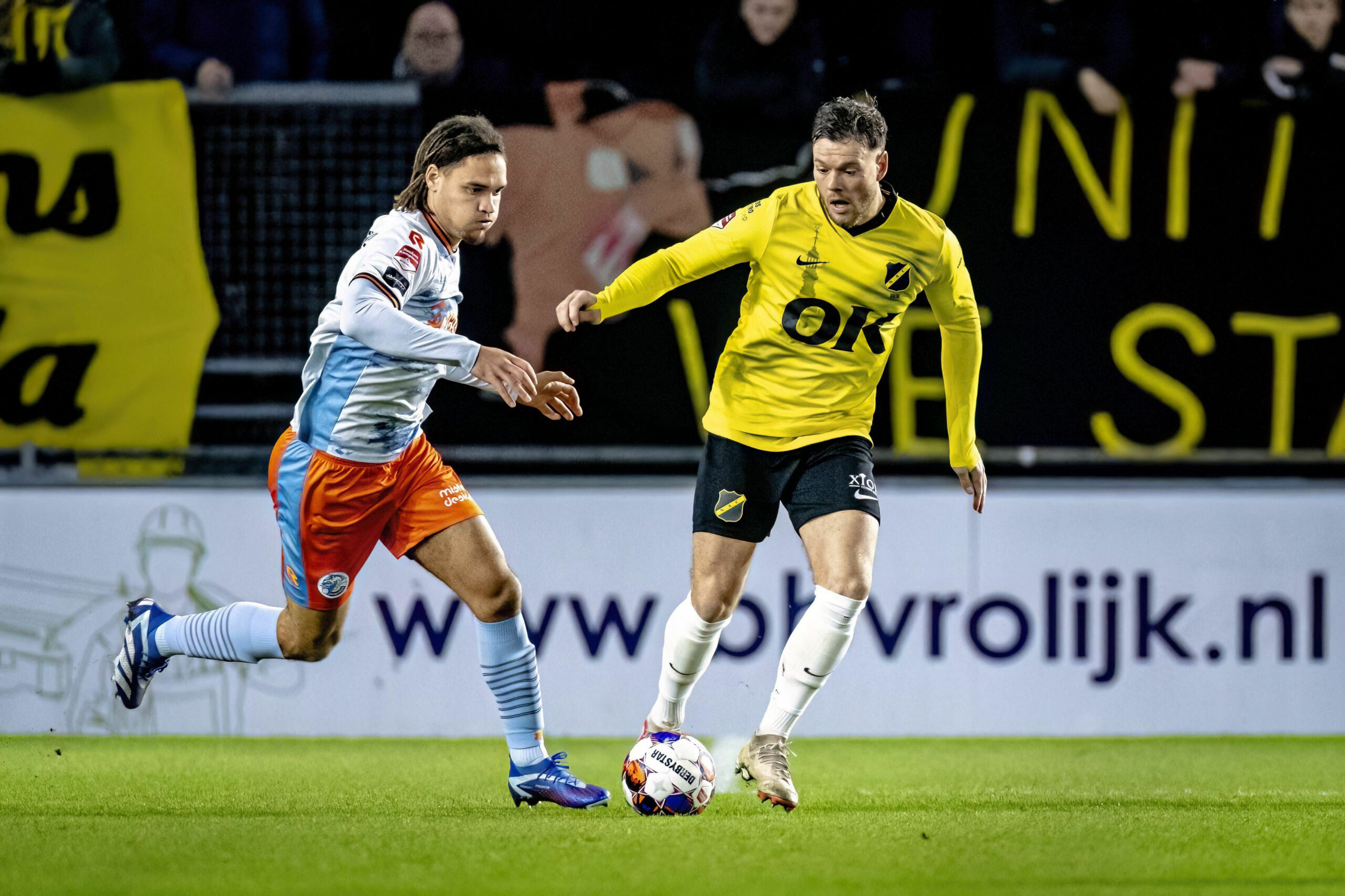 BREDA, Netherlands. 24th Nov, 2023. football, Rat Verleghstadium, Keuken Kampioen Divisie, season 2023/2024, during the match NAC - Den Bosch, NAC player Tom Boere, FC Den Bosch player Victor van den Bogert (Photo by Pro Shots/Sipa USA) Credit: Sipa US/Alamy Live News
