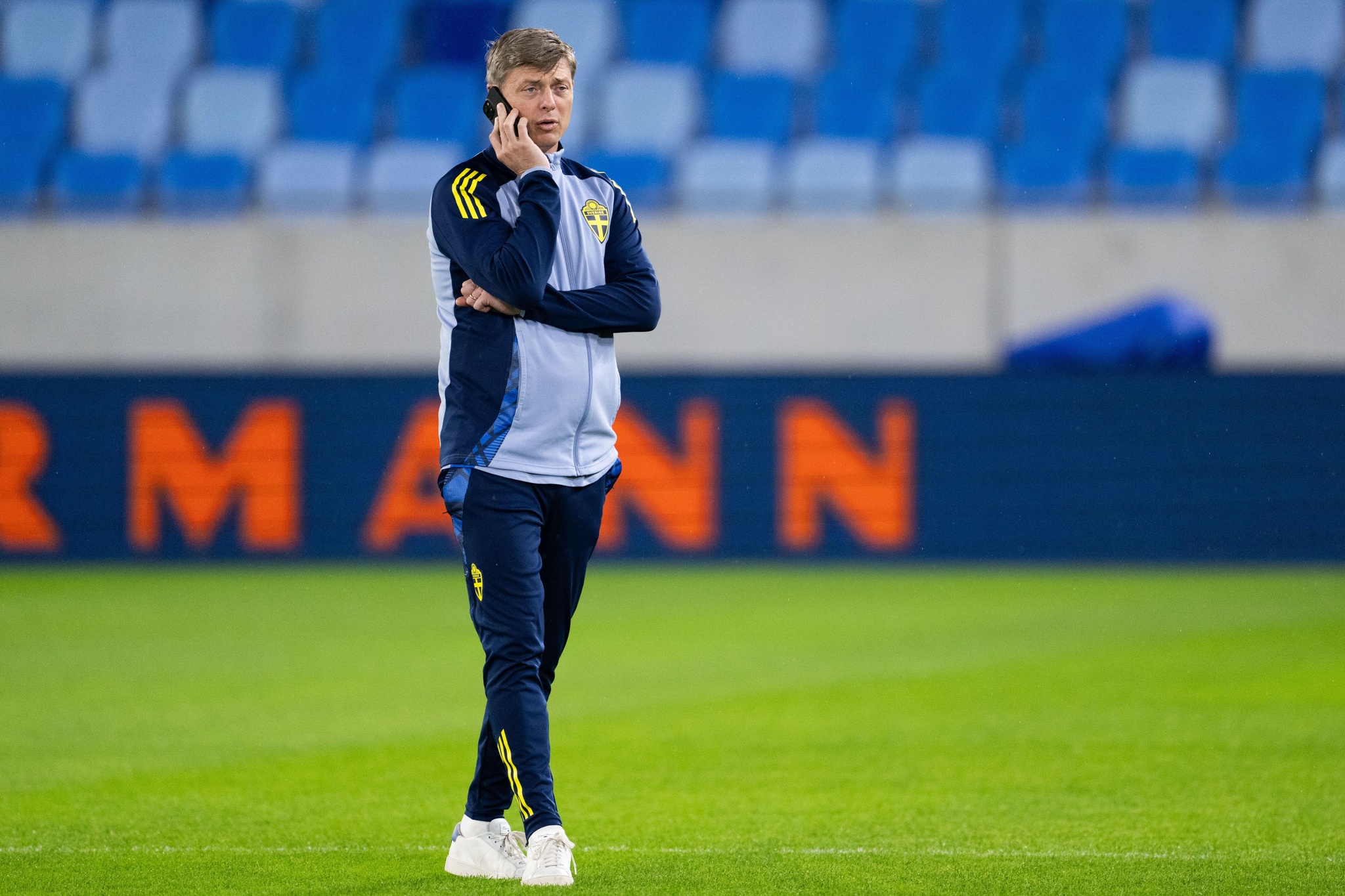 Bratislava, Slovakia. 10th Oct, 2024. 241010 Head coach Jon Dahl Tomasson of the Swedish men's national football team at a stadium walkaround ahead of a press conference on October 10, 2024 in Bratislava. Photo: Joel Marklund/BILDBYRÅN/kod JM/JM0606 bbeng fotboll football soccer fotball nations league presskonferens press conference sverige sweden sverige a (Photo by JOEL MARKLUND/Bildbyran/Sipa USA) Credit: Sipa US/Alamy Live News