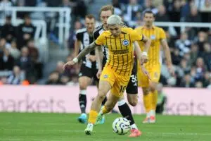 Leeds United Close in on Sean Longstaff: Transfer Saga Unfolds