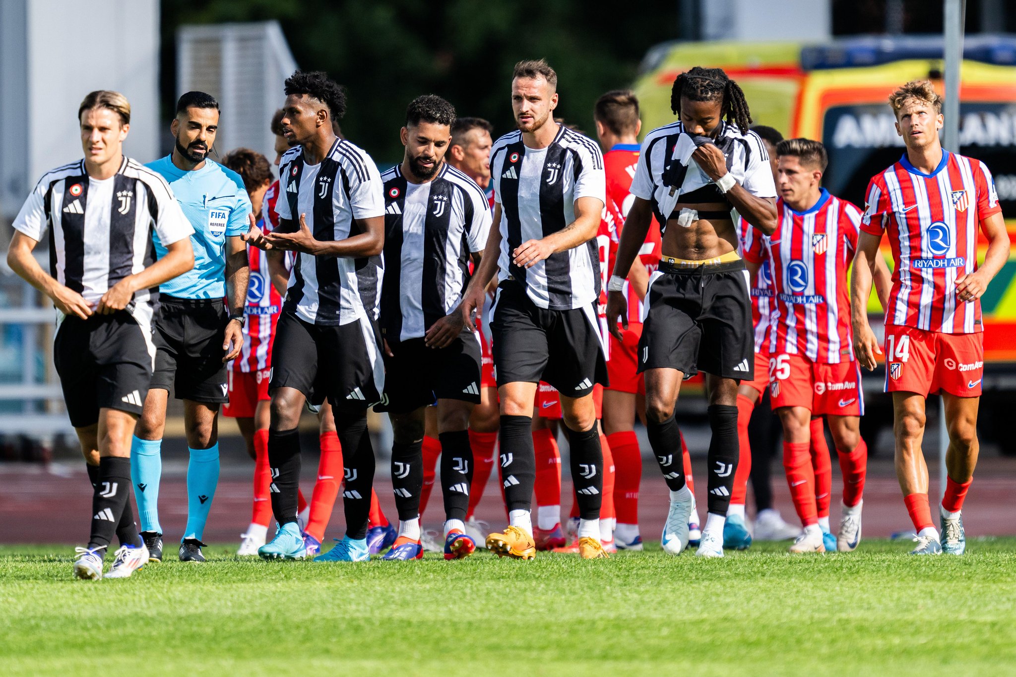 Gothenburg, Sweden. 11th Aug, 2024. 240811 Douglas Luiz Soares De Paulo, Federico Gatti and Khepren Thuram-Ulien of Juventus look dejected after 2-0 during the Friendly football match between Atletico Madrid and Juventus on August 11, 2024 in Gothenburg. Photo: Mathias Bergeld/BILDBYRÅN/kod MB/MB0947 fotboll football soccer fotball träningsmatch friendly match atletico madrid juventus bbeng dejected (Photo by MATHIAS BERGELD/Bildbyran/Sipa USA) Credit: Sipa US/Alamy Live News