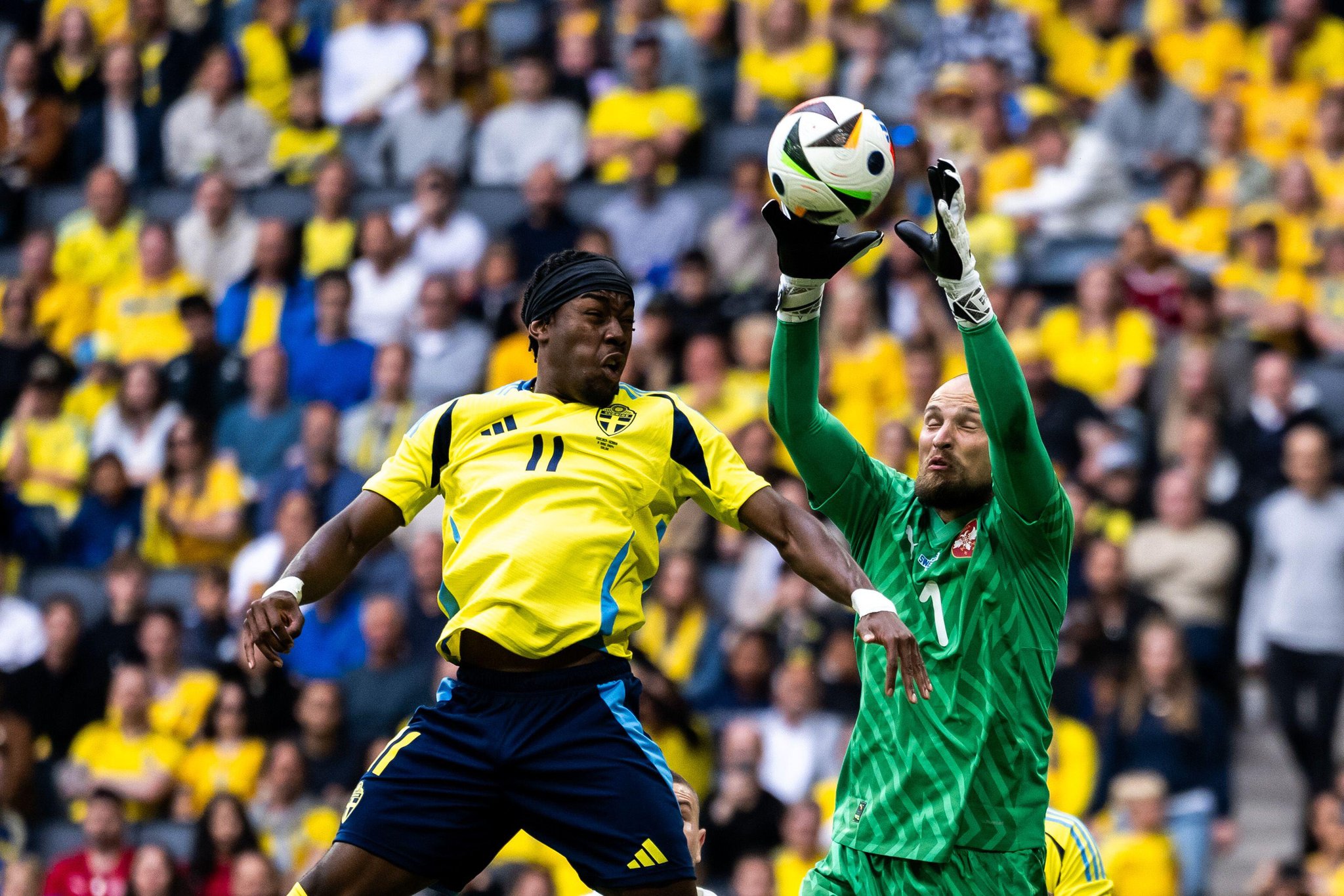 Predrag Rajkovic trở thành bức tường vững chắc trong khung gỗ - Hành Trình Khẳng Định Tài Năng Mới Trong Bóng Đá Predrag Rajkovic trở thành bức tường vững chắc trong khung gỗ - Hành Trình Khẳng Định Tài Năng Mới Trong Bóng Đá