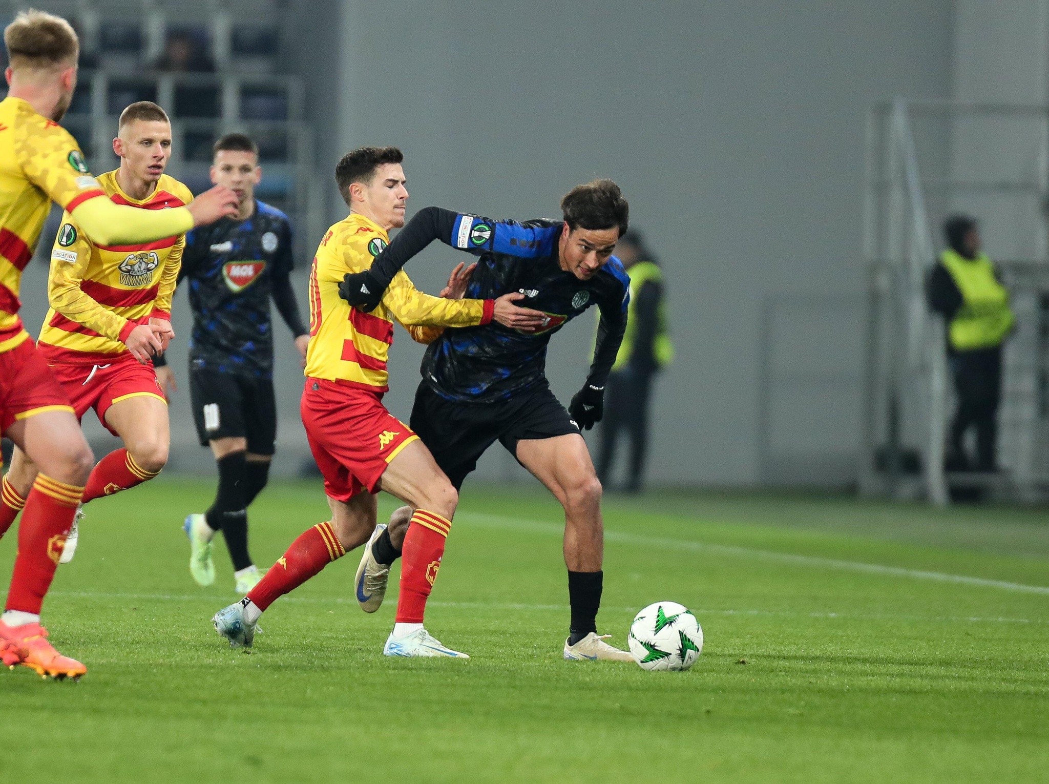 Backa Topola, Serbia. 13th Feb, 2025. Petar Stanic of TSC (R) under pressure during the UEFA Conference League 2024/25 Knockout Phase Play-off first Leg match between FK TSC and Jagiellonia Bialystok at the TSC Arena on February 13, 2025. Credit: Dimitrije Vasiljevic/Alamy Live News