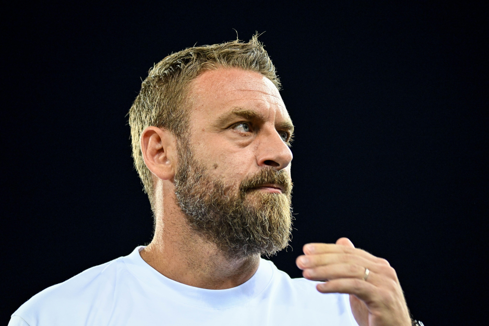 Daniele De Rossi Mister of AS Roma during Cagliari Calcio vs AS Roma, Italian soccer Serie A match in Cagliari, Italy, August 18 2024