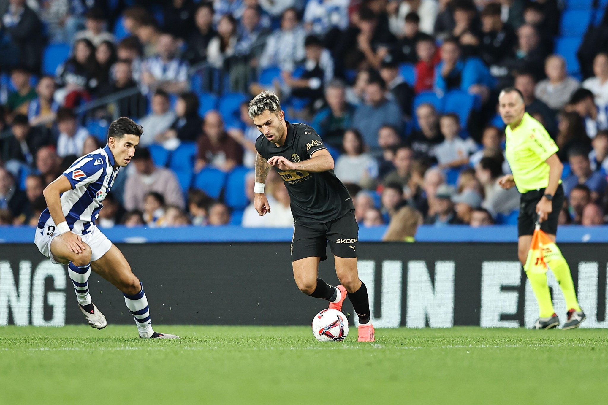San Sebastian, Spain. 28th Sep, 2024. Hugo Duro (Valencia) Football/Soccer : Spanish "LaLiga EA Sports" match between Real Sociedad 3-0 Valencia CF at the Reale Arena in San Sebastian, Spain . Credit: Mutsu Kawamori/AFLO/Alamy Live News