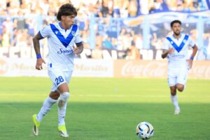 Manchester United Legends Reunite: Tevez, Park, and Evra Spark Nostalgia