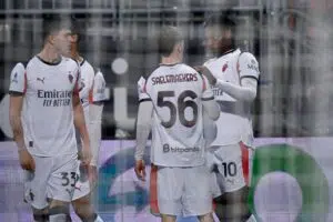 Leão’s Potential Departure from Milan: A Transfer Saga Unfolds