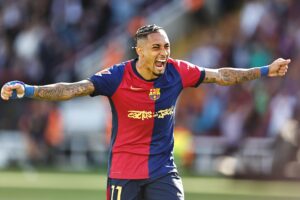 Raphinha’s Future in Limelight as Saudi Clubs Renew Interest