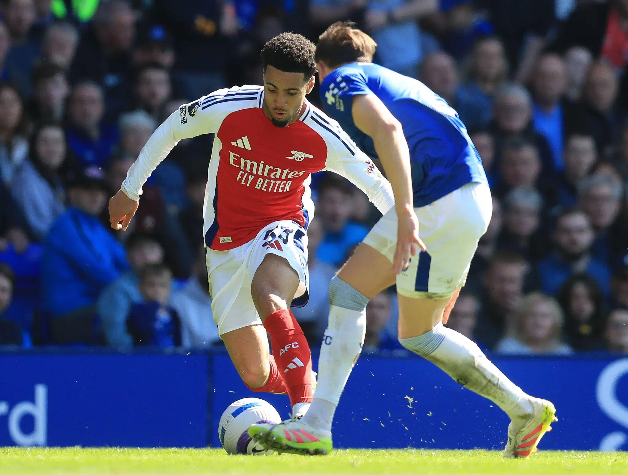 Goodison Park, Liverpool, UK. 5th Apr, 2025. Premier League Football, Everton versus Arsenal; Ethan Nwaneri of Arsenal takes on Nathan Patterson of Everton Credit: Action Plus Sports/Alamy Live News